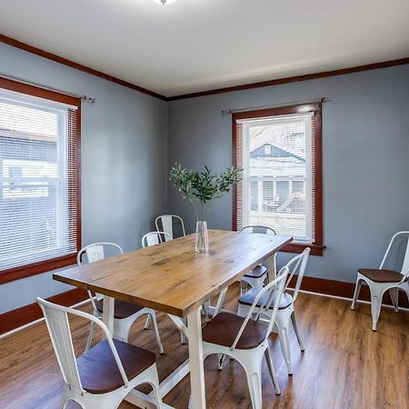 Spacious Home With In-Unit Laundry, Parking, 1Gb Wifi, & Patio Deck Rochester Exteriér fotografie