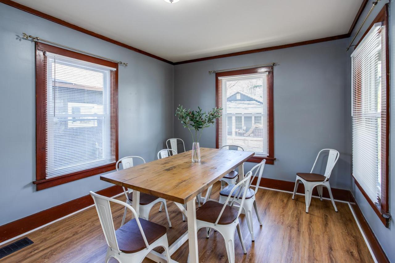Spacious Home With In-Unit Laundry, Parking, 1Gb Wifi, & Patio Deck Rochester Exteriér fotografie