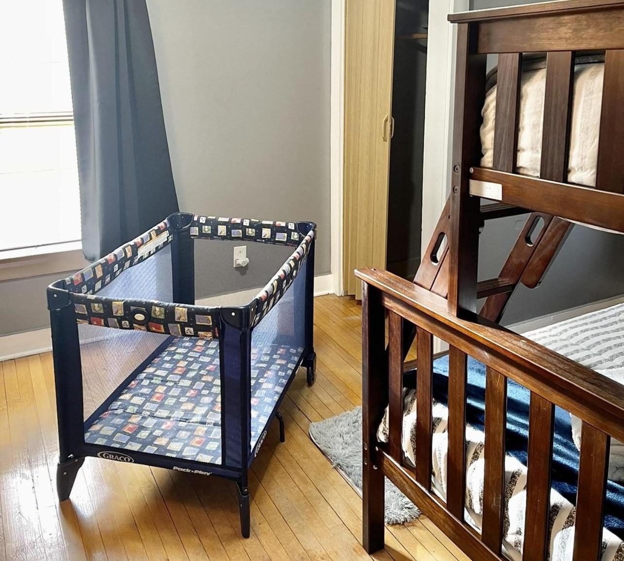 Spacious Home With In-Unit Laundry, Parking, 1Gb Wifi, & Patio Deck Rochester Exteriér fotografie